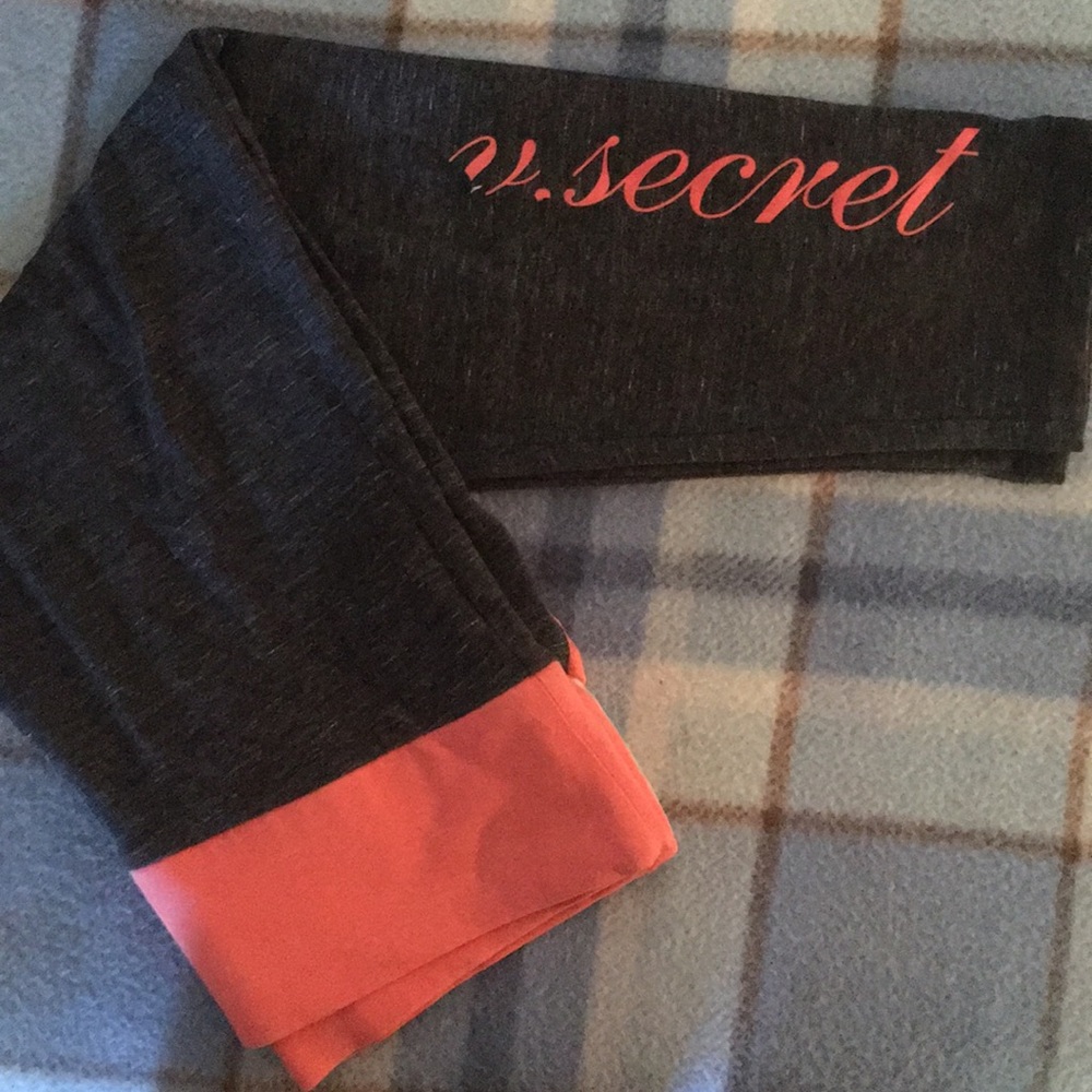 Victoria’s Secret Crossover Capri workout pants